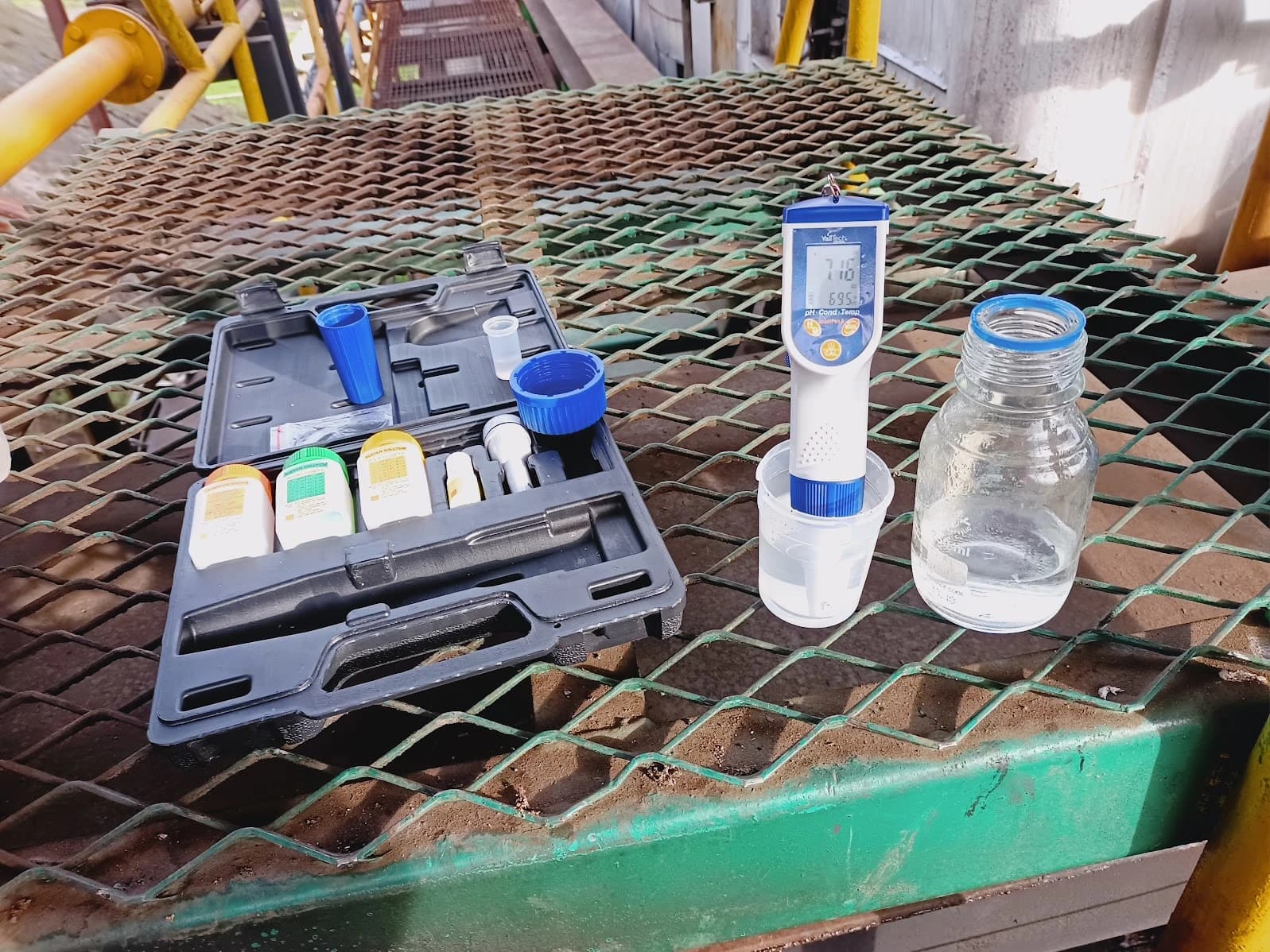 Medición de conductividad en terreno